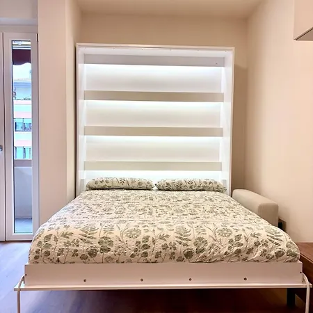 Sun - Bright With Sunny Terrace Apartament *